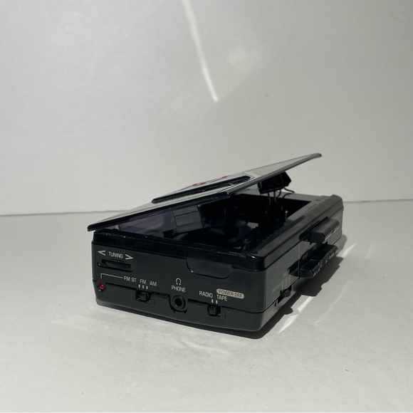 FOR PARTS Vintage General Electric Cassette Player 3 Band Radio 3-5444A - Picture 8 of 8